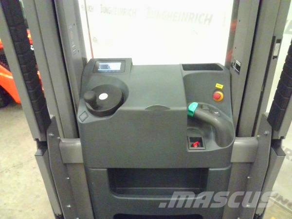 Jungheinrich EKS 110 Z Medium lift order pickers