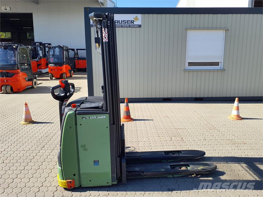 Linde L14 Self propelled stackers