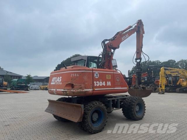 Atlas 1304 Bagri na kolesih