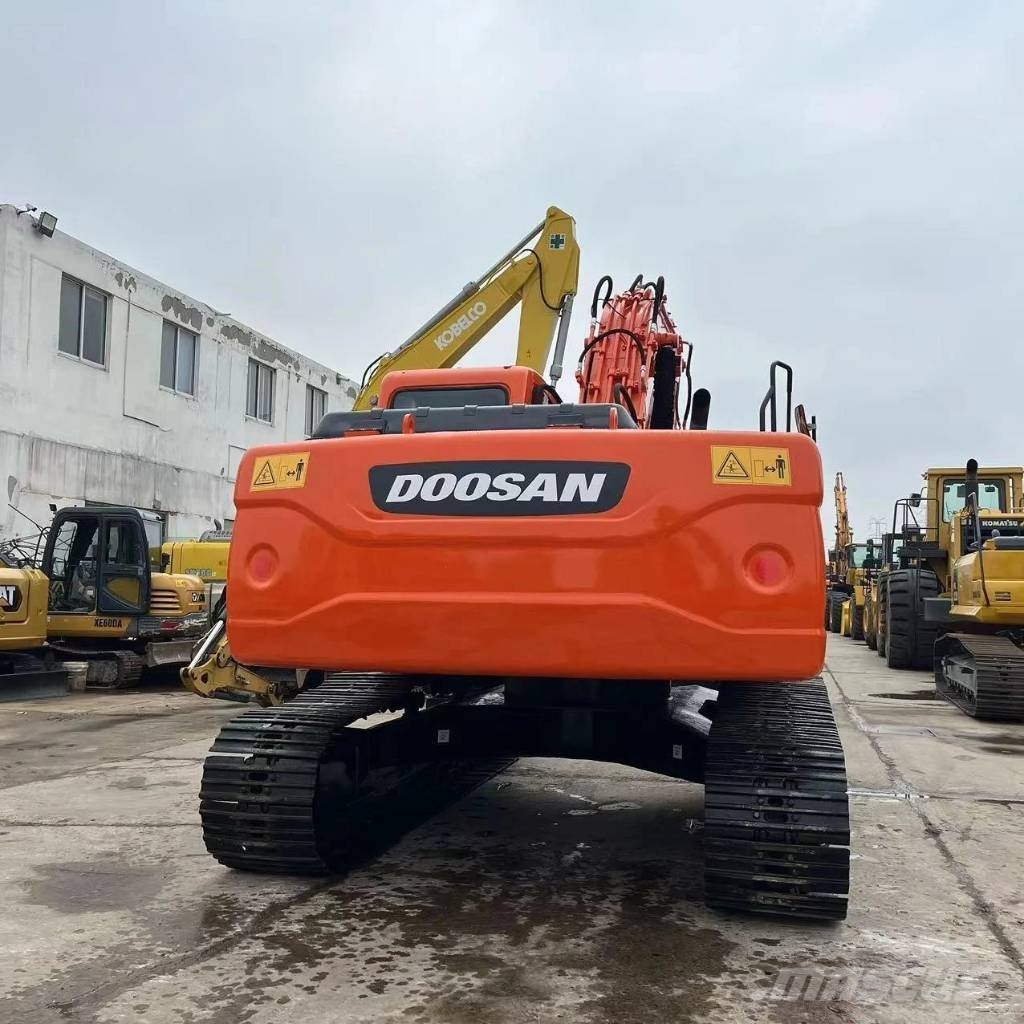 Doosan DX 225 LC Escavatori cingolati