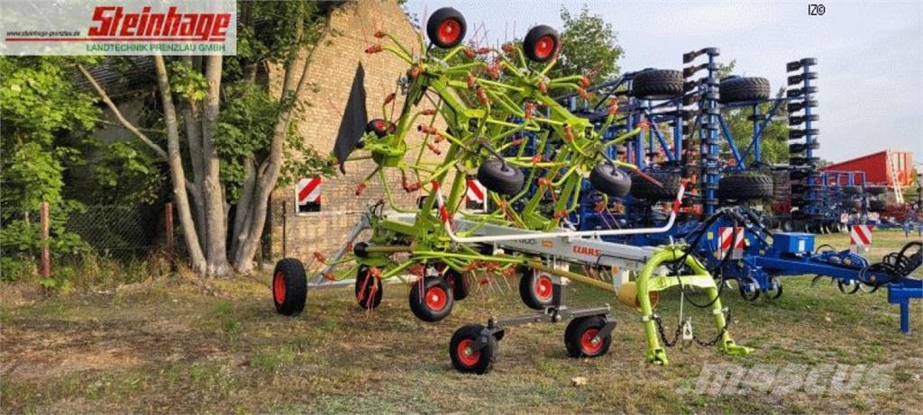 CLAAS Volto 1300 T 家畜飼料供給機