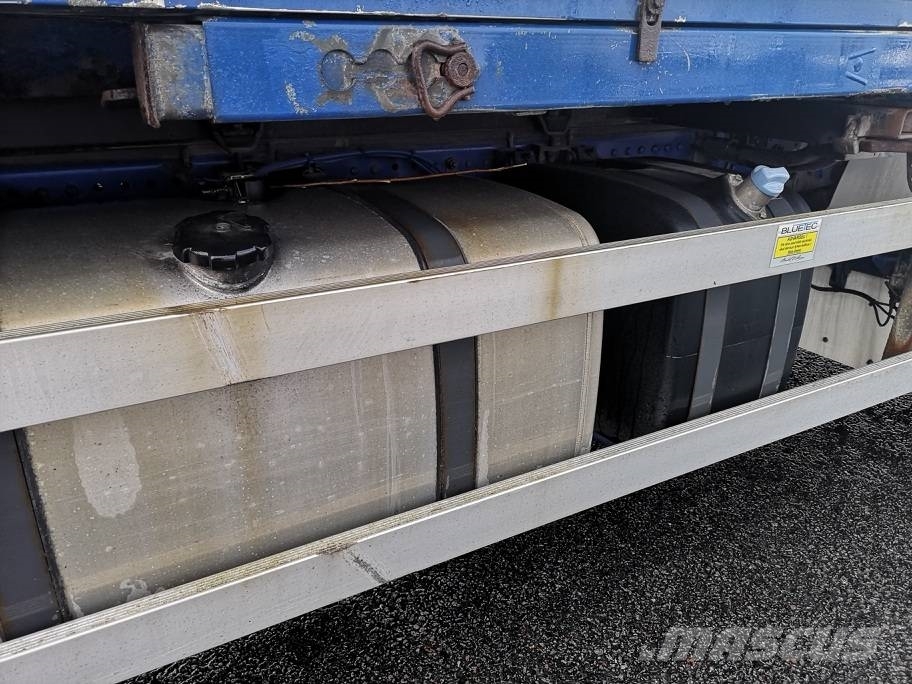 Mercedes-Benz 1829/51AT only 179091 km!! Temperature controlled trucks