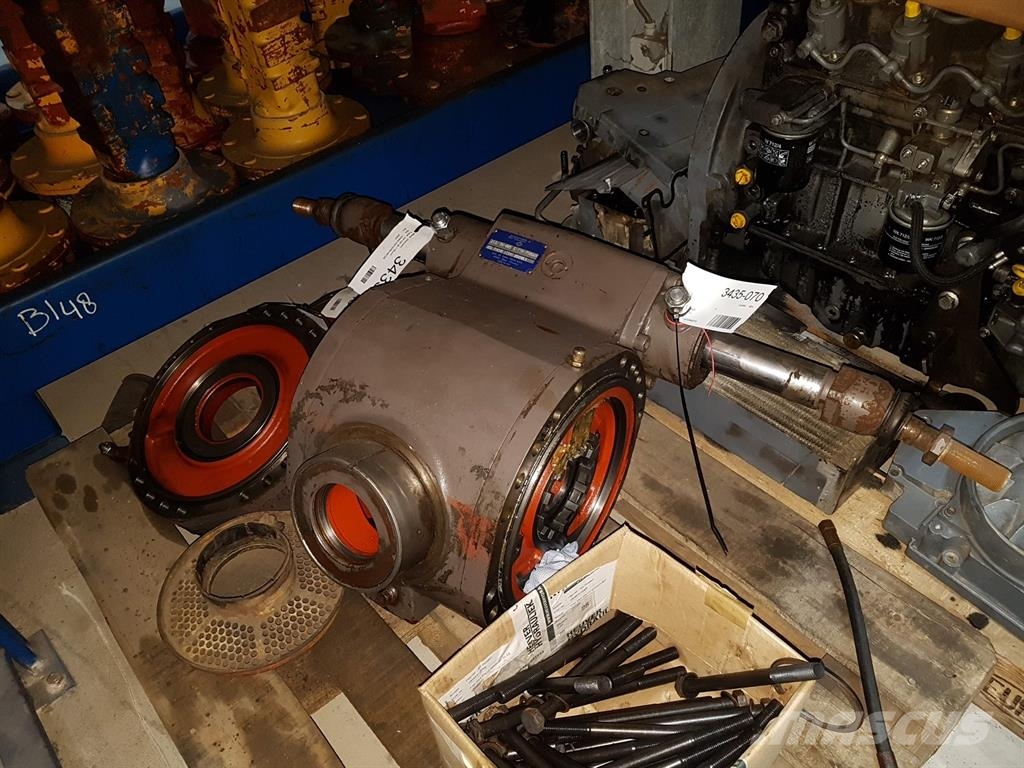 Ahlmann AZ150-Spicer Dana 213/56-005-Differential Axles