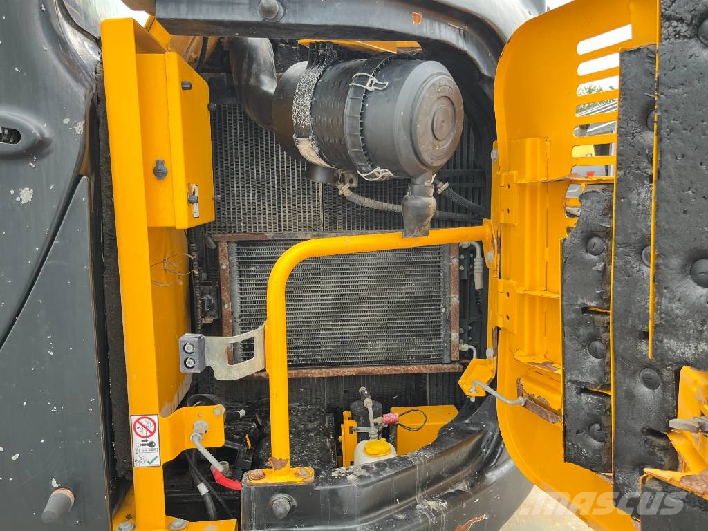 JCB JZ141LC - Automatic Greasing / Quick Coupler Excavadoras sobre orugas