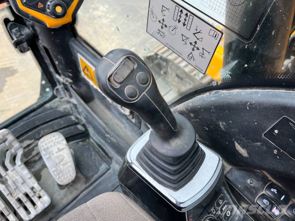 JCB JZ141LC - Automatic Greasing / Quick Coupler Excavadoras sobre orugas