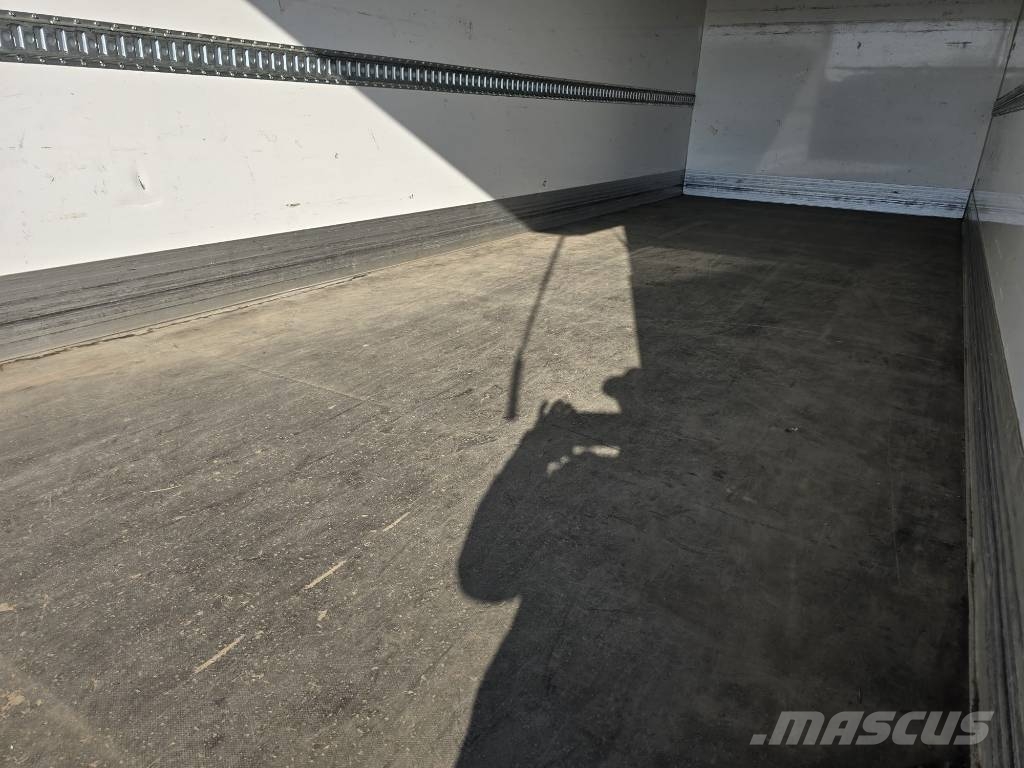 MAN TGM 15.250 Camiones caja cerrada