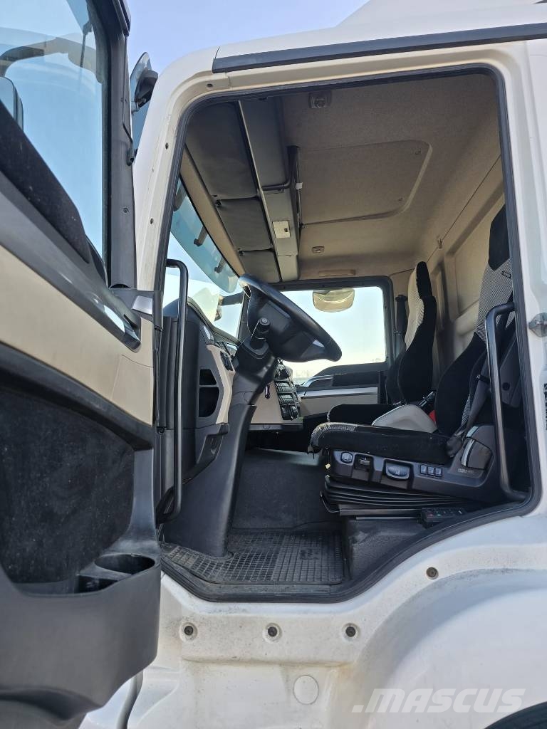 MAN TGM 15.250 Camiones caja cerrada
