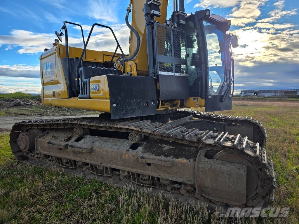 CAT 330 NG with Rototilt and GPS Beltegraver
