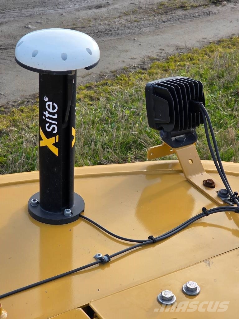 CAT 330 NG with Rototilt and GPS Beltegraver