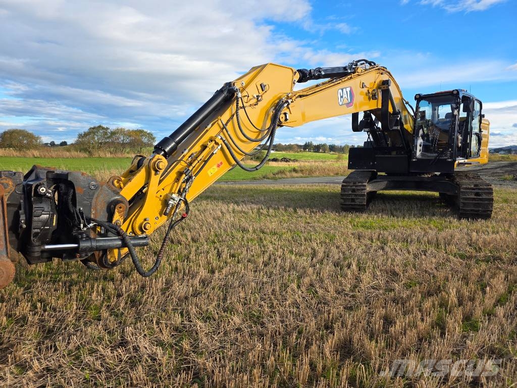 CAT 330 NG with Rototilt and GPS Beltegraver