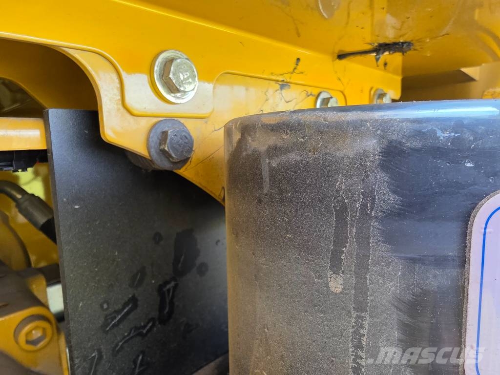 CAT 330 NG with Rototilt and GPS Beltegraver