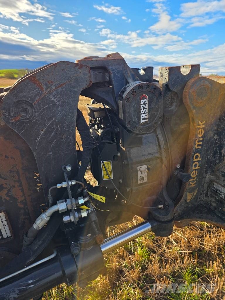 CAT 330 NG with Rototilt and GPS Beltegraver