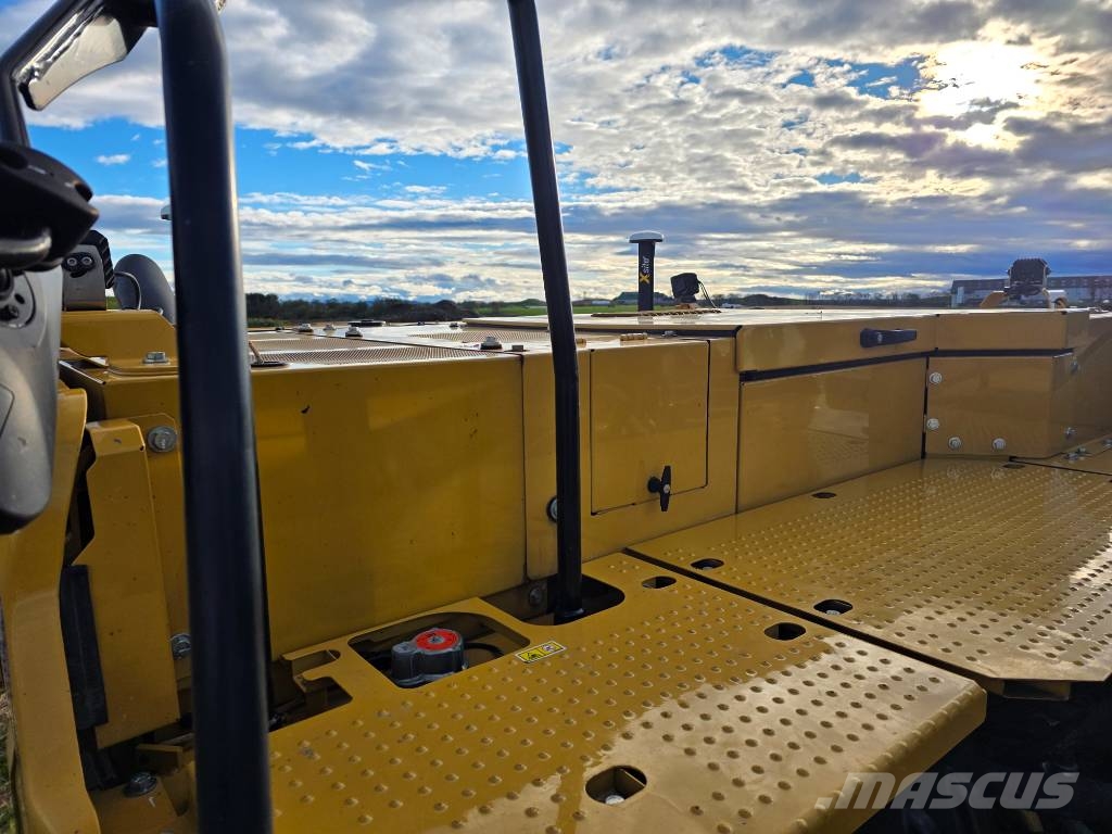 CAT 330 NG with Rototilt and GPS Beltegraver