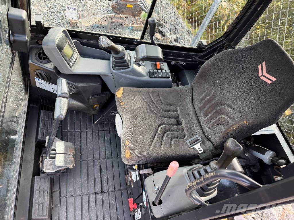 Yanmar SV18 - Tiltfäste & 2 skopor 小型挖掘机