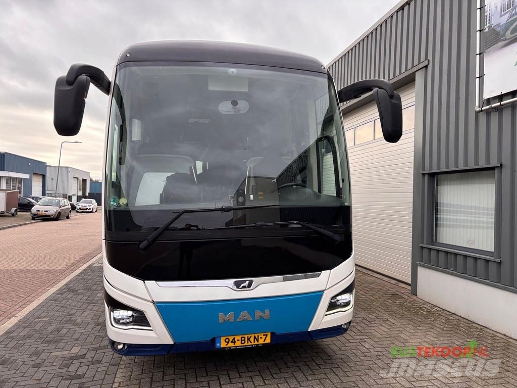 MAN R 07 Lion's Coach Turistibussit
