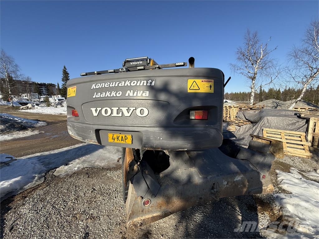 Volvo EW180B Колесни екскаватори
