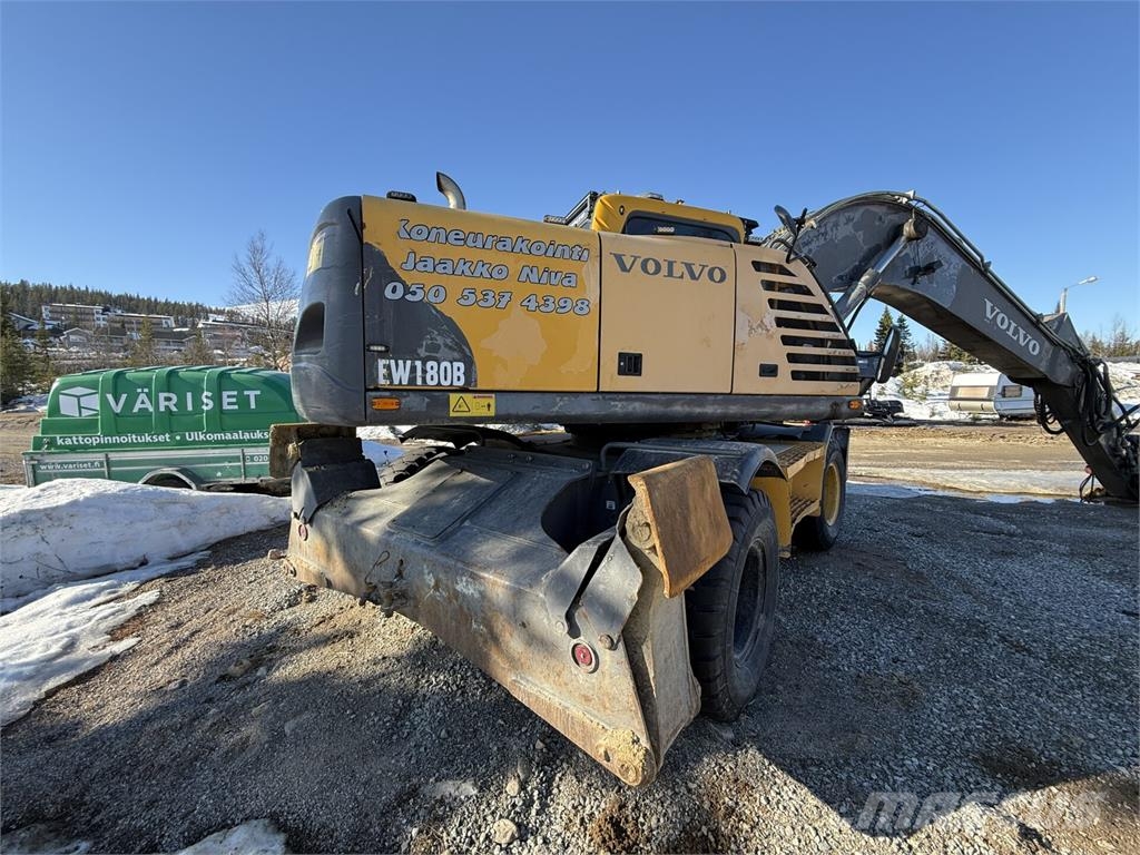Volvo EW180B Колесни екскаватори