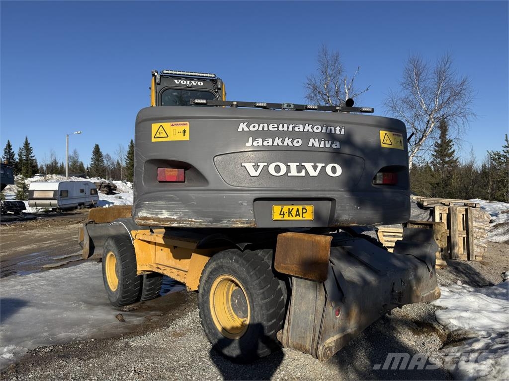Volvo EW180B Колесни екскаватори