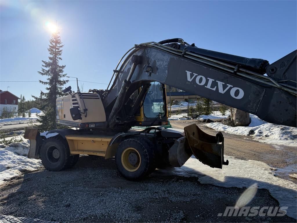 Volvo EW180B Колесни екскаватори