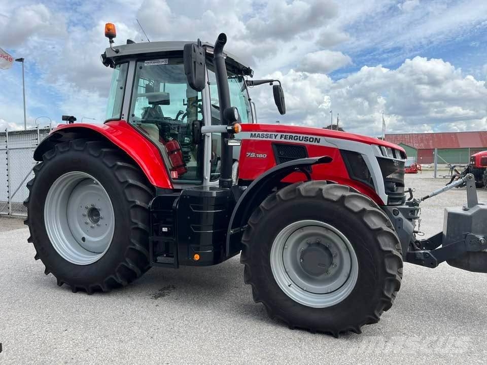 Massey Ferguson 7S.180 Dyna-6/Frontlyft 3.2t/Demo Traktorit