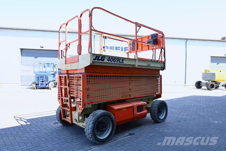 JLG 4069LE Electric, 14.2m Working Height, 360kg Capac 剪叉式升降机