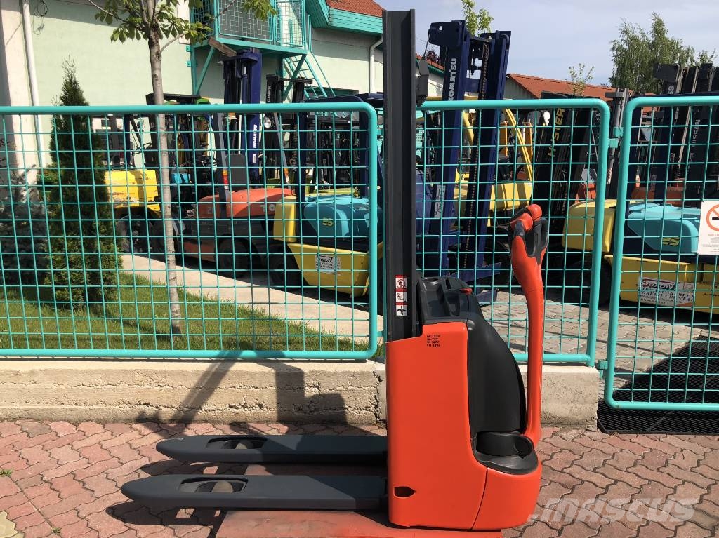 Linde L 10 B /172/ V-2596 OB Apiladores eléctricos autopropulsados