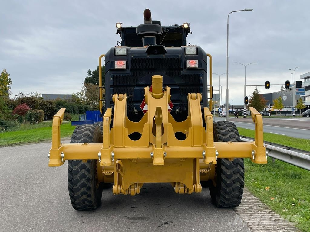 CAT 140 15A Grederji