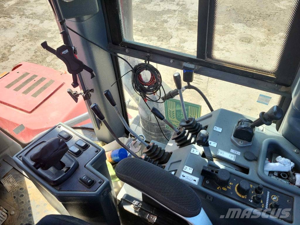 Kirovets K 744 P Traktori
