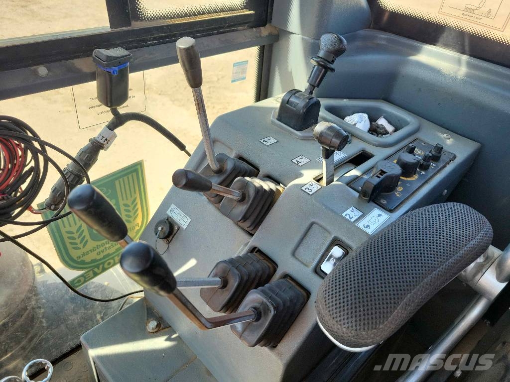 Kirovets K 744 P Traktori