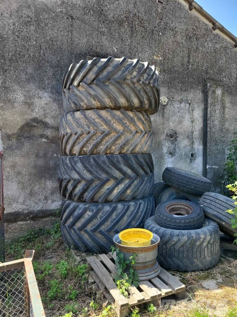 Kirovets K 744 P Traktori