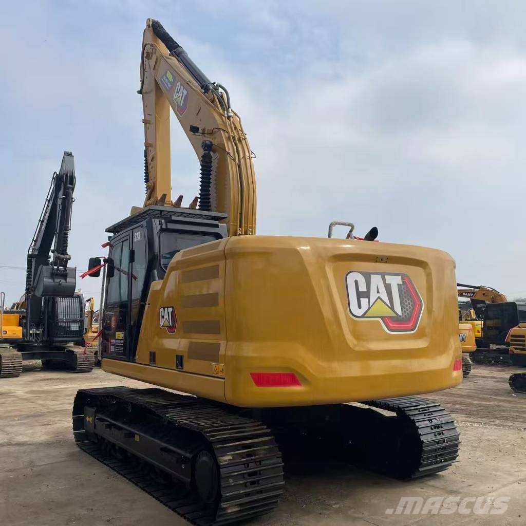 CAT 323 Pásová rýpadla