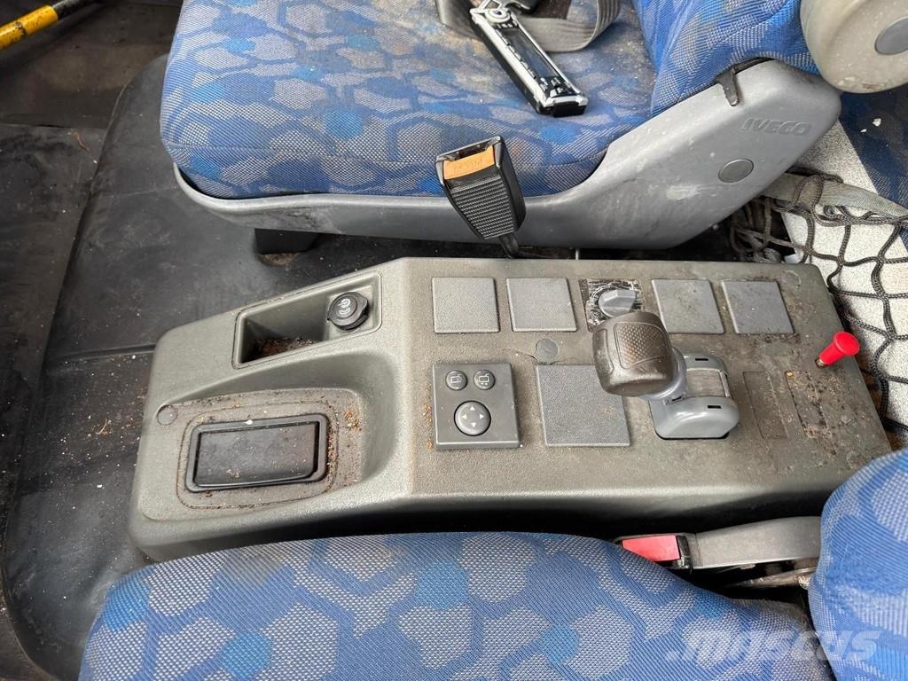 Iveco EURO CARGO 160E25 4X2 + ZEPRO LIFT 2500 KG Furgons