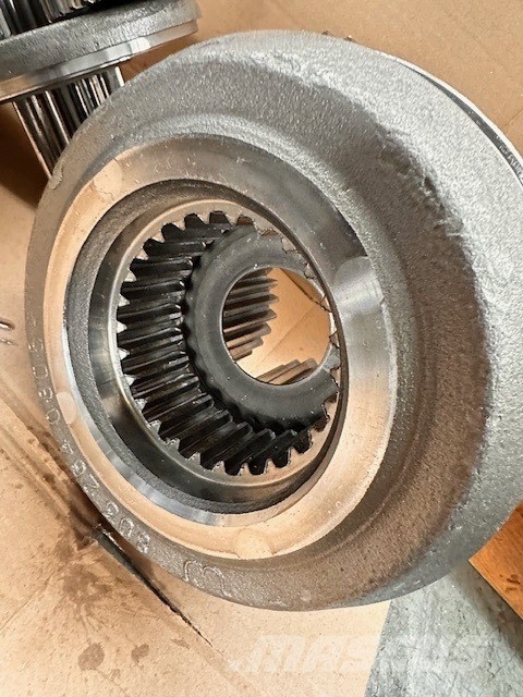 Fuchs MHL 330/331/340 USED SWING GEARS LINDE GD 6 Převodovka