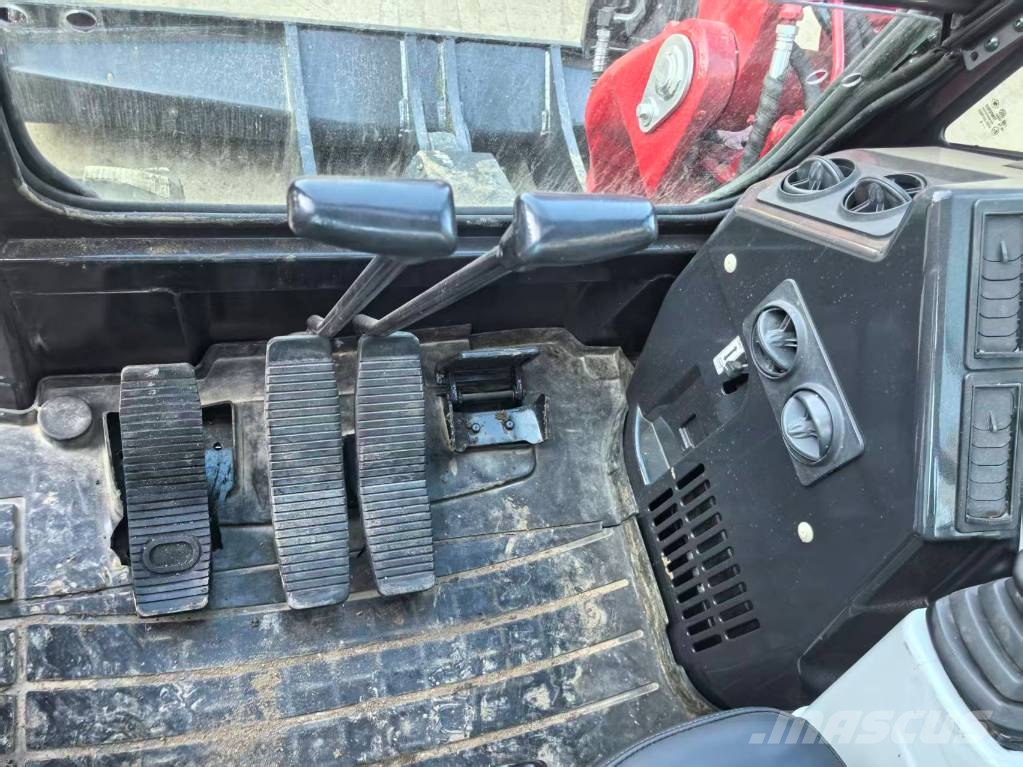 Yanmar VIO85 Bageri gusjeničari