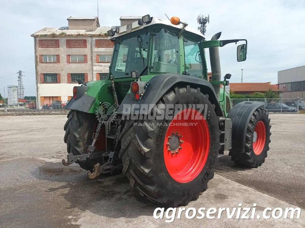 Fendt 820 Vario Tractoren