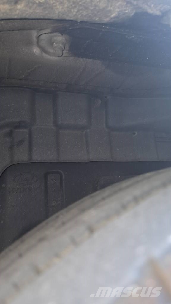 Hansin HS300 トラック高所作業車