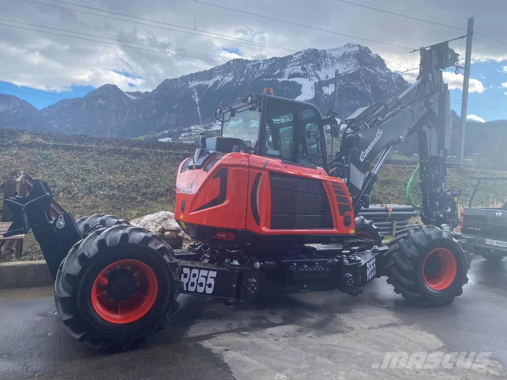 Euromach R855 Super Forester Pelle sur pneus