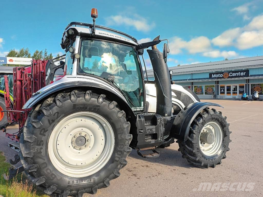 Valtra T254 Versu Auto Guide Traktori