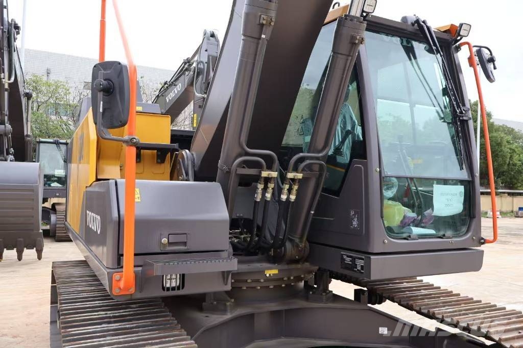 Volvo EC 200 Crawler excavators