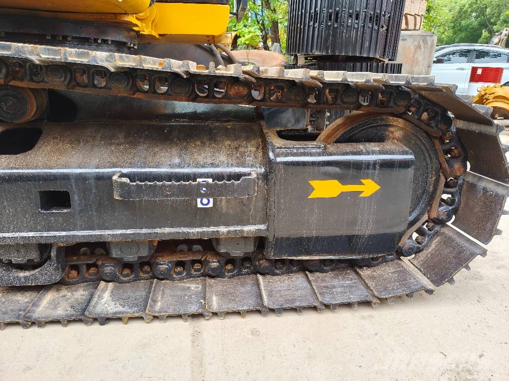 CAT 320 D Vikšriniai ekskavatoriai