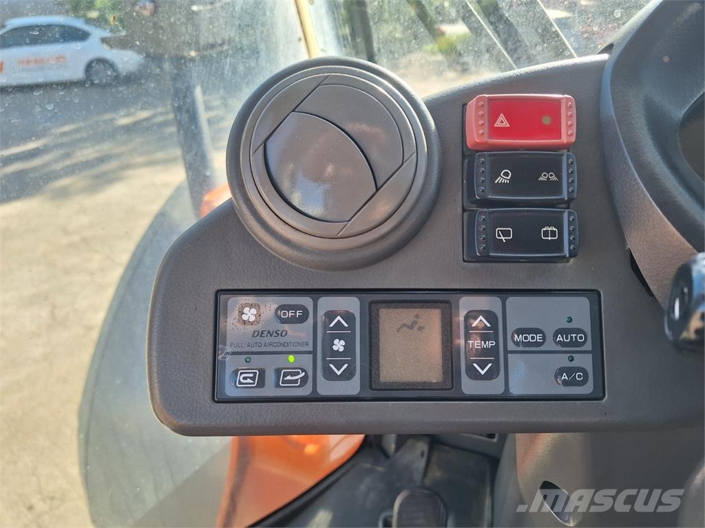 Hitachi ZW 250 4X4 Outros