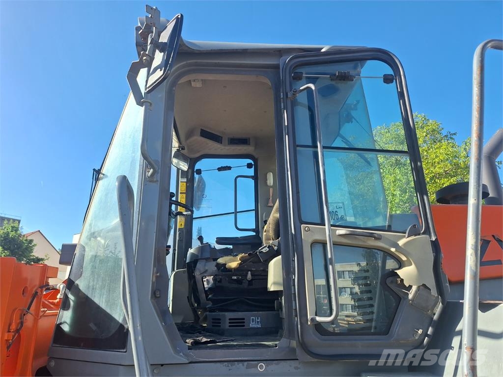 Hitachi ZW 250 4X4 Outros