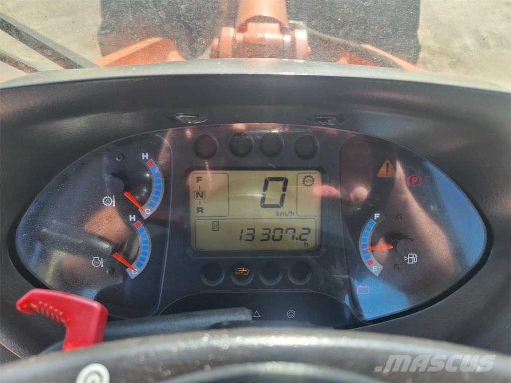 Hitachi ZW 250 4X4 Outros