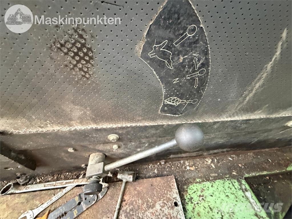 Bruunett MIN 678 F Forvarderi