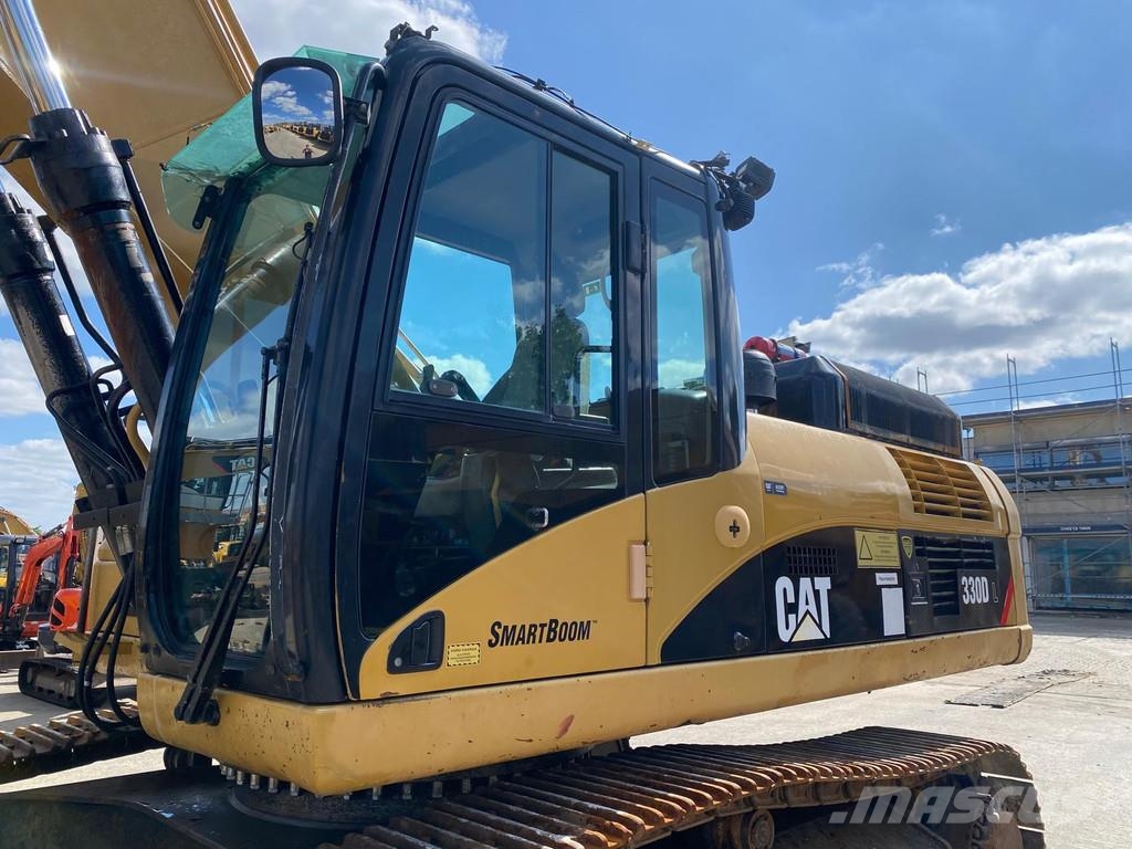 CAT 330 D . حفارات زحافة
