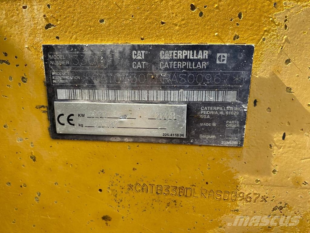 CAT 330 D . حفارات زحافة