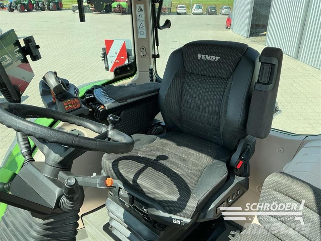 Fendt 724 VARIO GEN6 POWER PLUS Traktorji