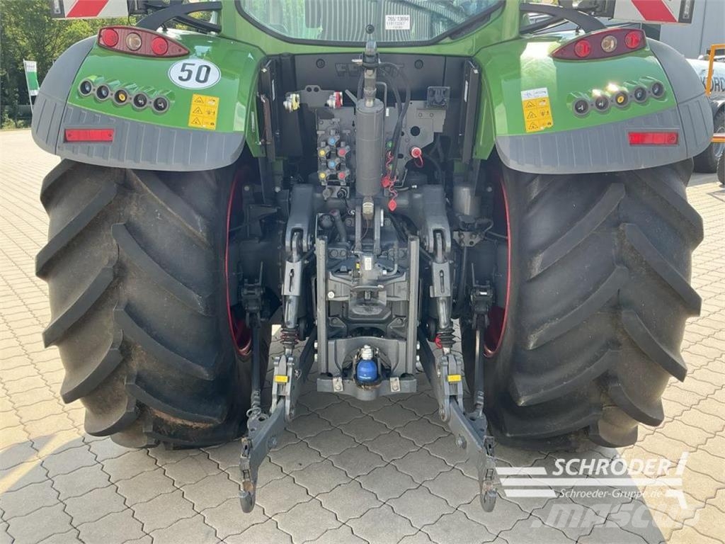 Fendt 724 VARIO GEN6 POWER PLUS Traktorji