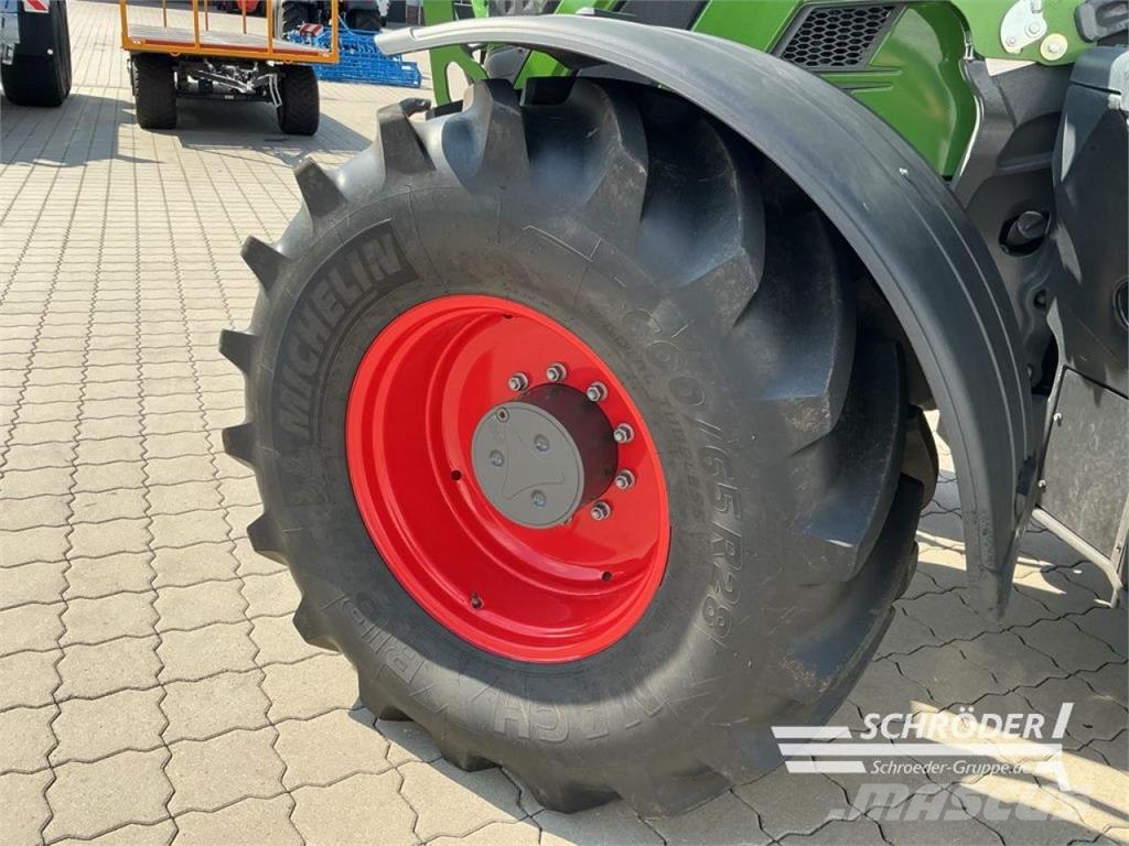 Fendt 724 VARIO GEN6 POWER PLUS Traktorji