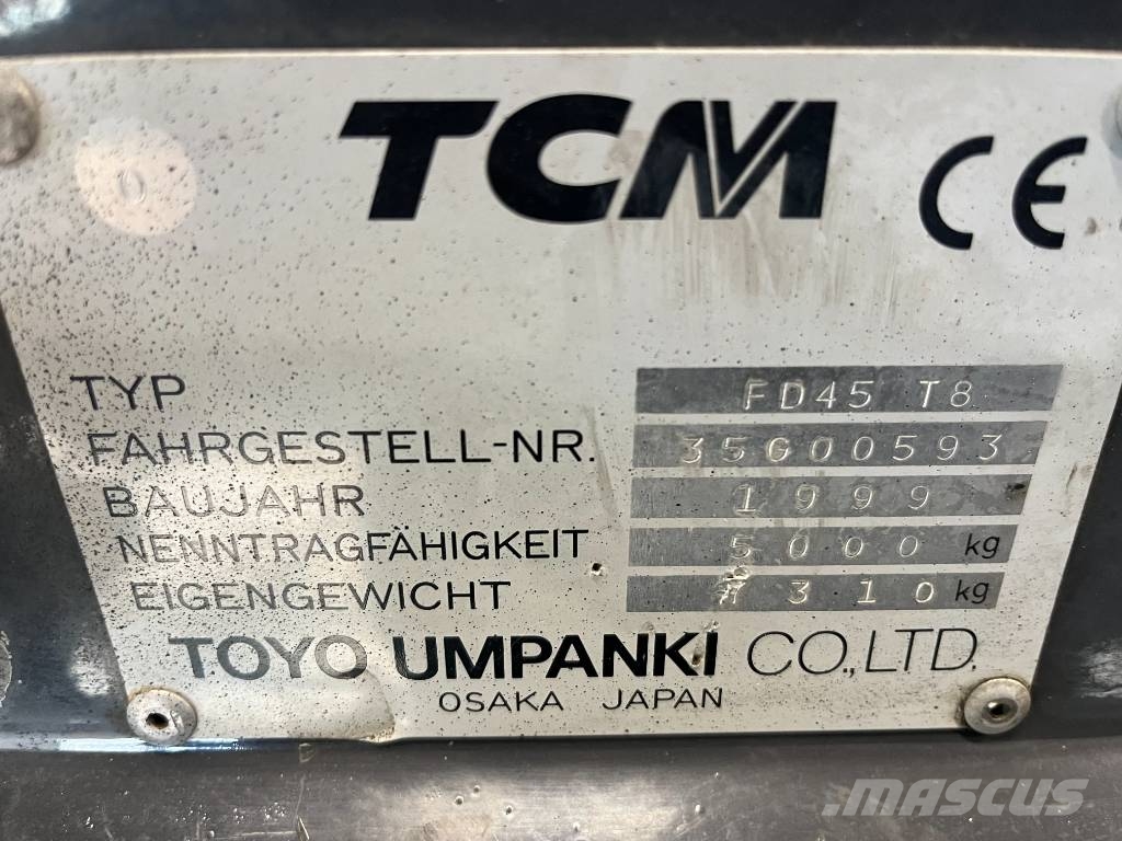 TCM FD40-T8 V-4023 OB Chariots diesel